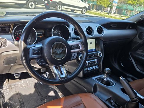 Used 2020 Ford Mustang GT Premium image 8