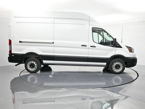 New 2026 Ford Transit 250 148 High Roof RWD image 4