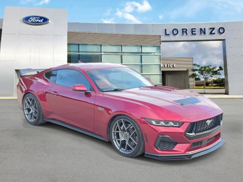Used 2025 Ford Mustang GT RWD image 3