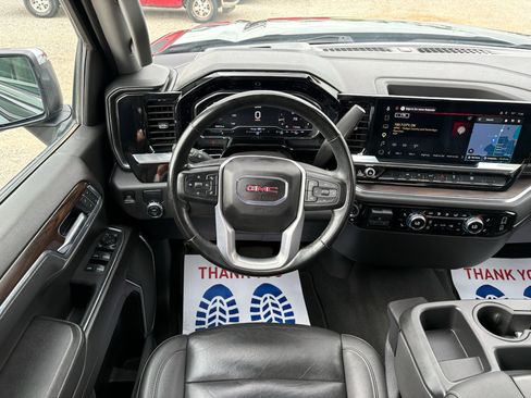 Used 2025 GMC Sierra 1500 SLT RWD image 9