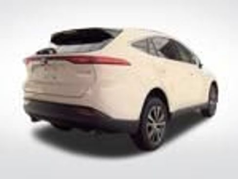 Used 2021 Toyota Venza LE AWD/4WD image 6