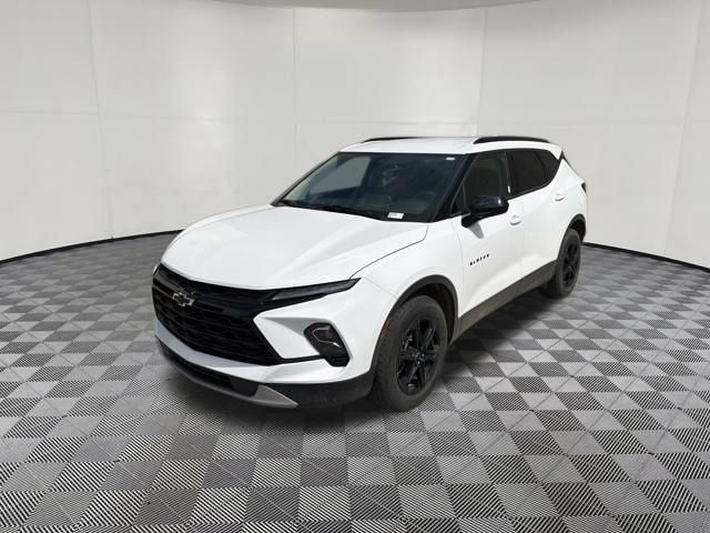 Used 2023 Chevrolet Blazer LT w/ Convenience Package AWD/4WD image 13