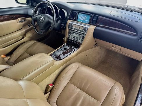 Used 2008 Lexus SC 430 Convertible w/ Preferred Accessory Pkg RWD image 31