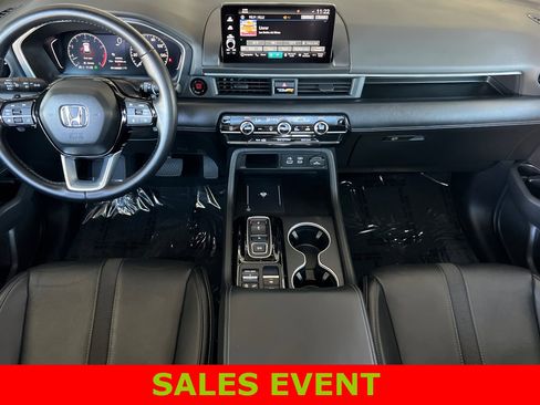 Used 2024 Honda Pilot Touring image 14