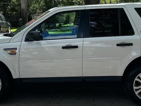 Used 2008 Land Rover LR2 SE image 7