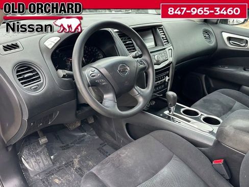 Used 2014 Nissan Pathfinder S image 12