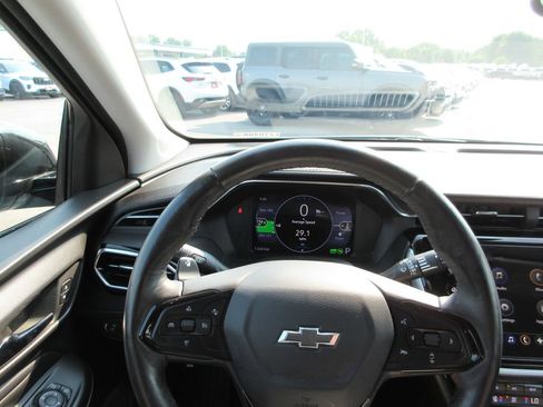 Certified 2023 Chevrolet Bolt EUV LT w/ Convenience Package FWD image 29