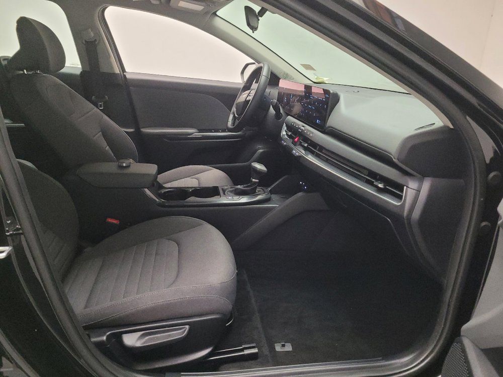 Used 2025 Kia K4 EX FWD image 21