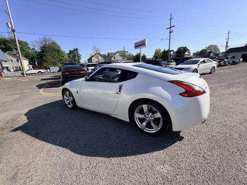 Used 2012 Nissan 370Z Touring RWD image 35