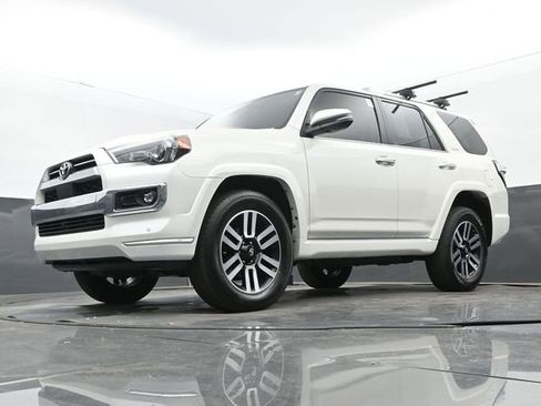 Used 2023 Toyota 4Runner Limited AWD/4WD image 30