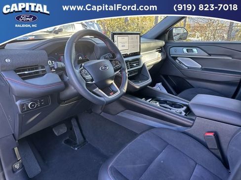 Certified 2025 Ford Explorer ST image 18