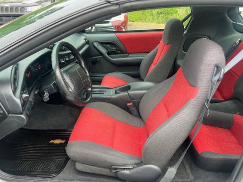 Used 1995 Chevrolet Camaro LT RWD image 12