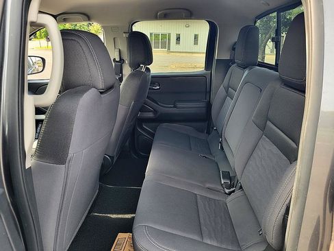 Certified 2024 Nissan Frontier SV w/ SV Convenience Package RWD image 13
