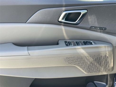 New 2026 Kia Carnival EX image 28