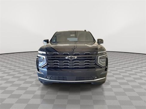 New 2026 Chevrolet Suburban High Country image 3