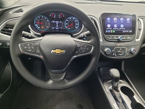 Used 2025 Chevrolet Malibu LS FWD image 22