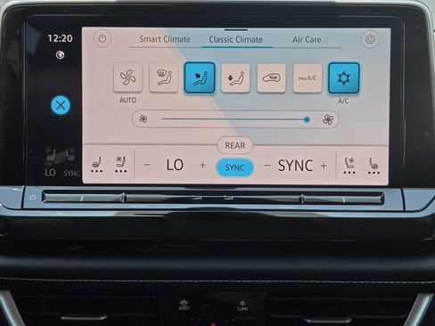 New 2026 Volkswagen Atlas SE FWD image 18