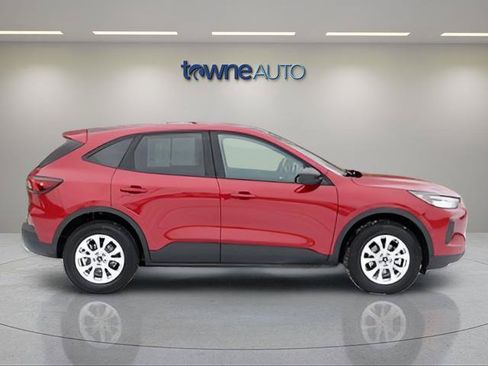 Used 2025 Ford Escape Active w/ Cold Weather Package AWD/4WD image 4