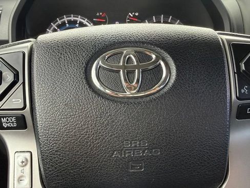 Used 2016 Toyota 4Runner Limited AWD/4WD image 30