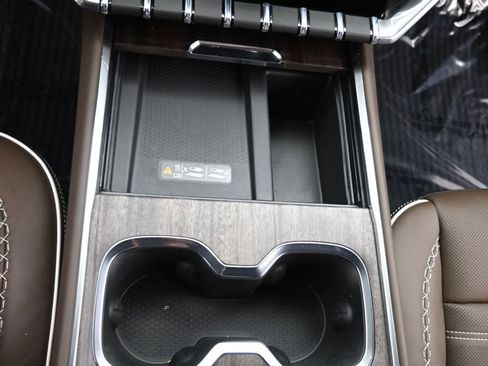 New 2026 GMC Acadia Denali Ultimate w/ LPO, Floor Liner Package AWD/4WD image 21