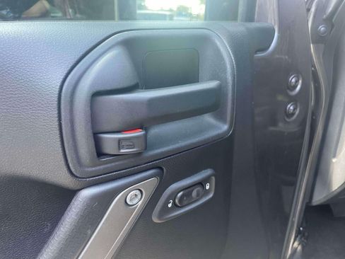 Used 2014 Jeep Wrangler Unlimited Sport w/ Quick Order Package 24S AWD/4WD image 16