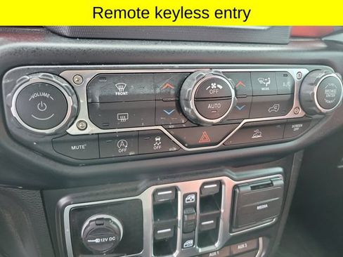 Used 2020 Jeep Gladiator Rubicon w/ LED Lighting Group AWD/4WD image 16