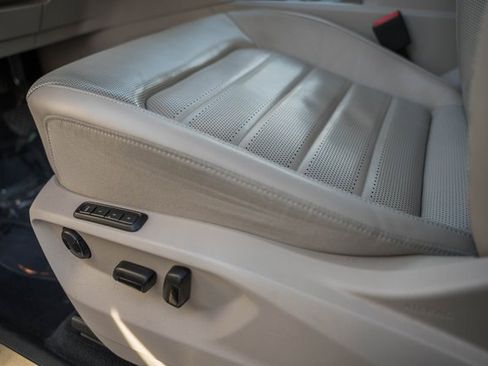 Used 2018 Volkswagen Atlas SEL Premium image 38