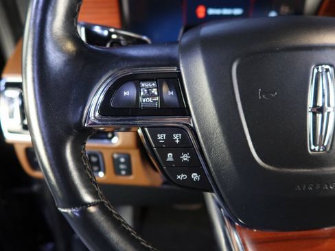 Used 2024 Lincoln Navigator Reserve AWD/4WD image 35