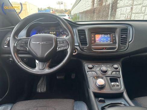 Used 2015 Chrysler 200 S image 20