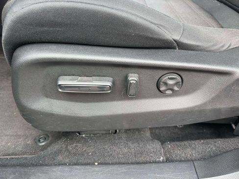 Used 2020 Honda CR-V EX image 17
