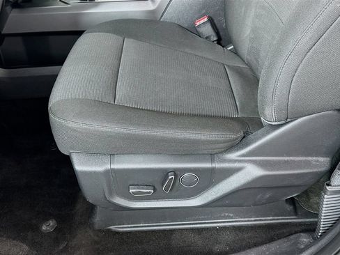 Used 2017 Ford F150 XLT w/ Equipment Group 302A Luxury AWD/4WD image 19