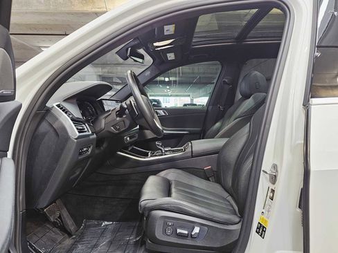 Used 2021 BMW X5 xDrive40i w/ Premium Package image 23