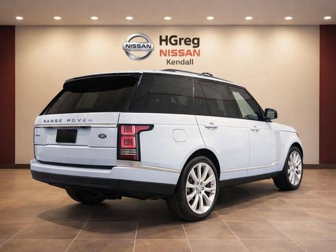 Used 2017 Land Rover Range Rover Supercharged AWD/4WD image 4