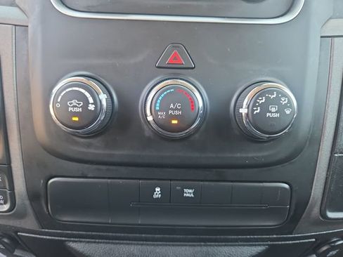 Used 2017 RAM 1500 Express AWD/4WD image 24