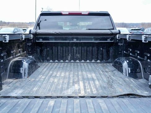 Used 2023 Chevrolet Silverado 1500 LT w/ Z71 Off-Road Package image 11