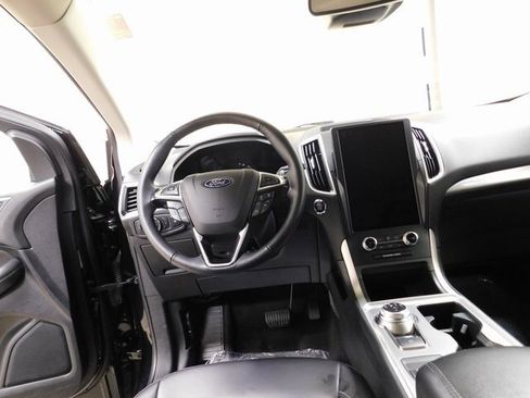 Used 2024 Ford Edge SEL image 8