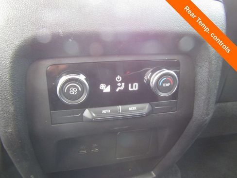 Used 2026 Buick Enclave Preferred AWD/4WD image 21