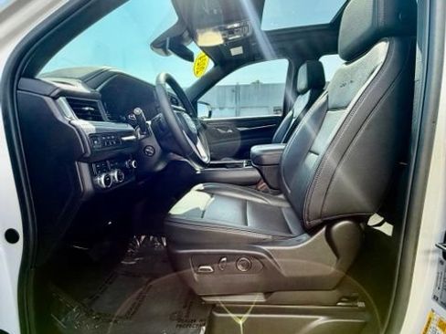Certified 2024 GMC Yukon XL Denali AWD/4WD image 13