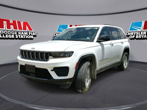 Used 2025 Jeep Grand Cherokee Laredo w/ MOPAR Finishing Package RWD image 1