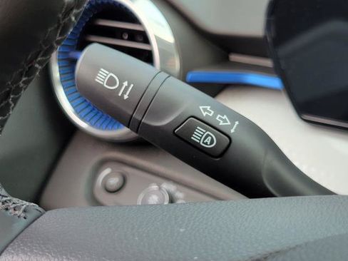 New 2026 Chevrolet Trax LT w/ LT Convenience Package FWD image 16