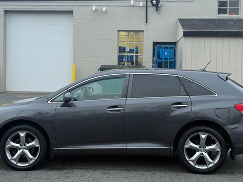 Used 2010 Toyota Venza AWD image 6