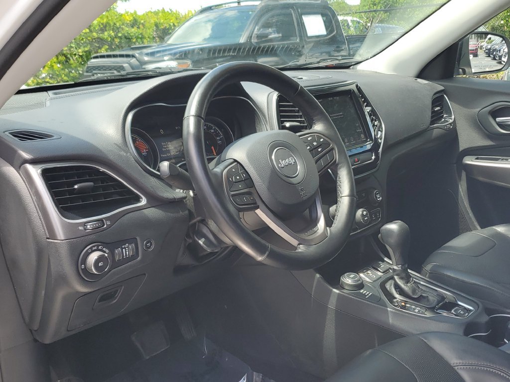 Used 2019 Jeep Cherokee Limited AWD/4WD image 22