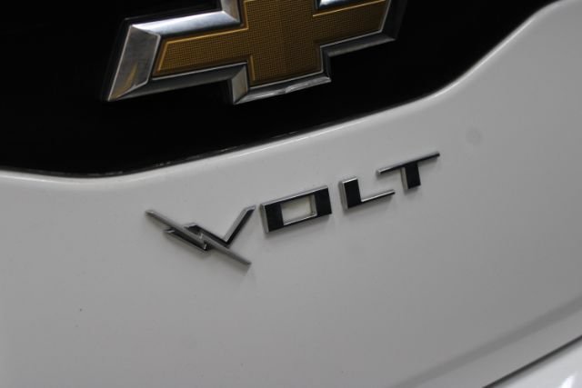 Used 2017 Chevrolet Volt Premier w/ Driver Confidence II Package FWD image 8