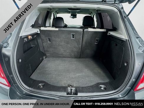 Used 2018 Chevrolet Trax LT w/ Driver Confidence Package image 24