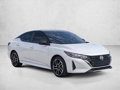 Used 2024 Nissan Sentra SR FWD image 3