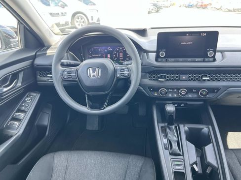 Used 2023 Honda Accord EX image 7