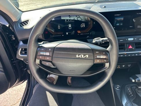 Used 2025 Kia K4 FWD image 21