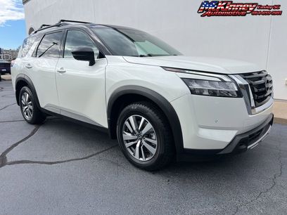 Used 2023 Nissan Pathfinder SL
