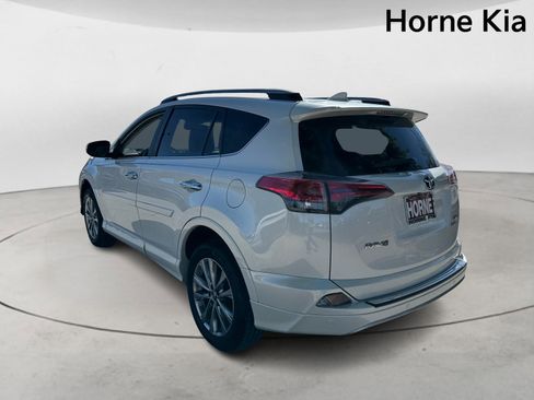 Used 2017 Toyota RAV4 Platinum image 5