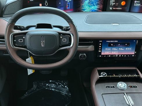 New 2026 Lincoln Navigator Reserve AWD/4WD image 13